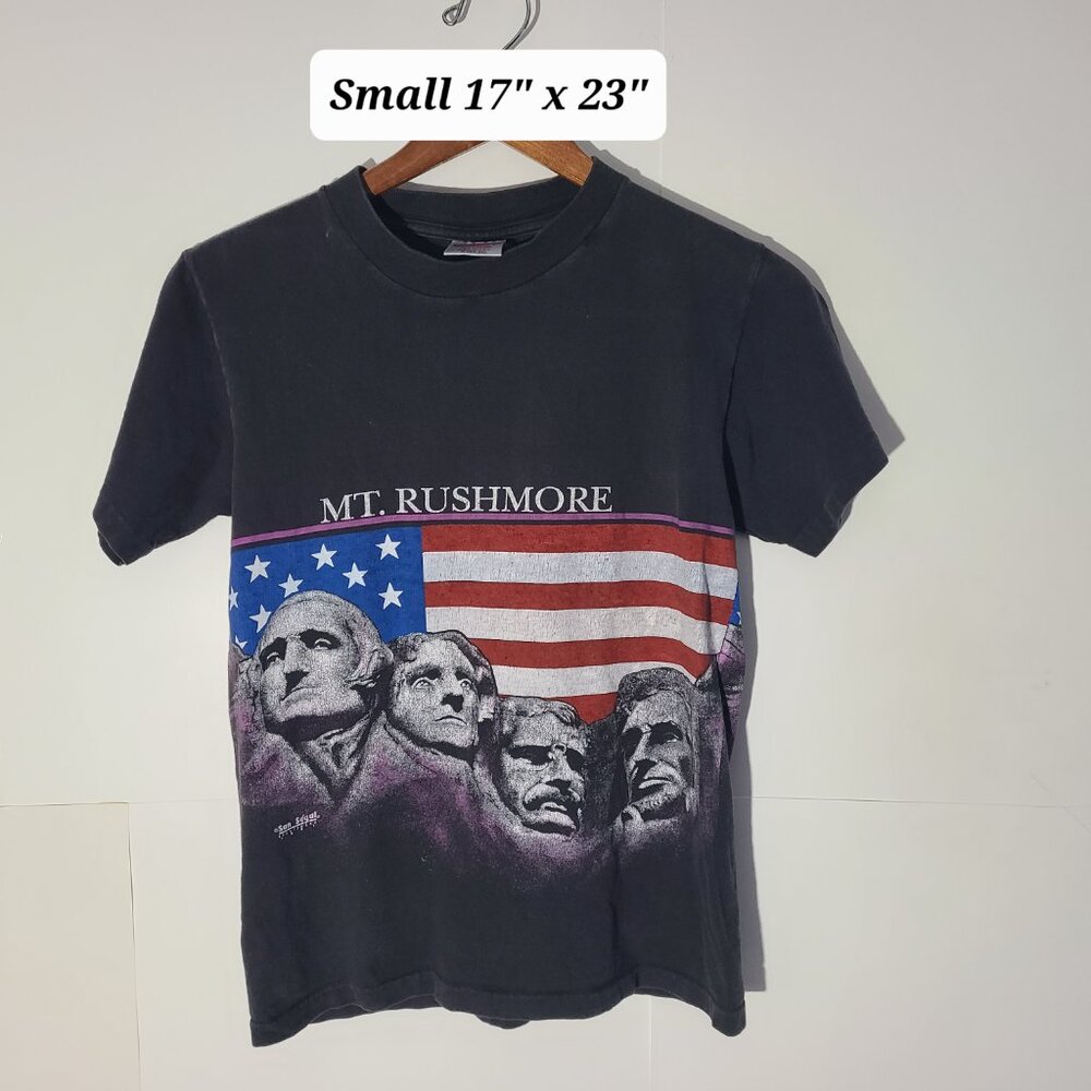 Vintage 1991 Mount Rushmore Wrap Around Graphic Small Faded Black T-Shirt USA